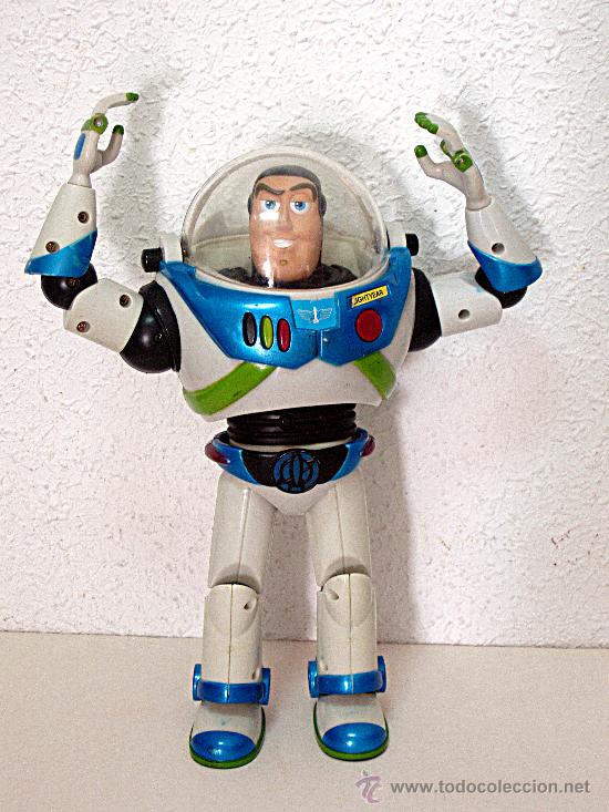 buzz lightyear con cinturón