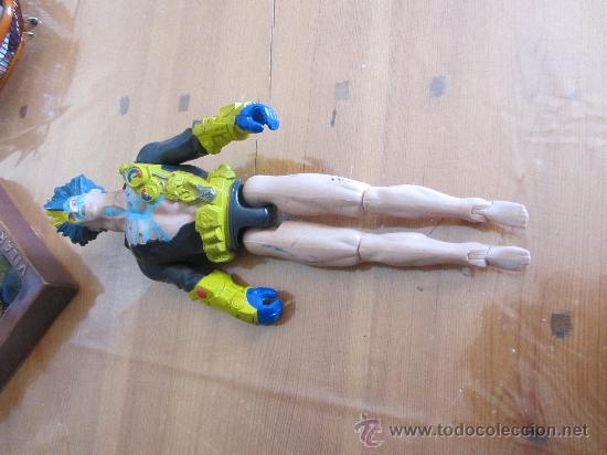 Figuras de acci&oacute;n: mu&ntilde;eco hasbro 2001 - Foto 1