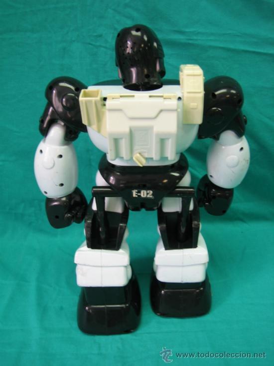 Figuras de acci&oacute;n: Robot con mando - Foto 6