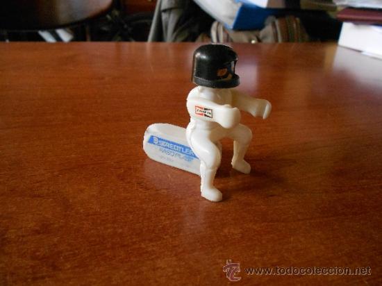 Figuras de acci&oacute;n: CONDUCTOR SIN IDENTIFICAR - Foto 2