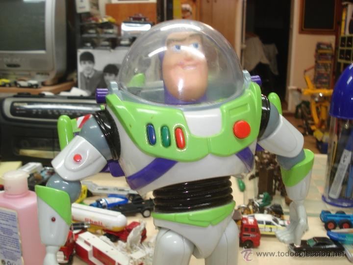 Figuras de acci&oacute;n: Robot Toy Story - Buzz Lightyear de Thinkway / Disney - Foto 2