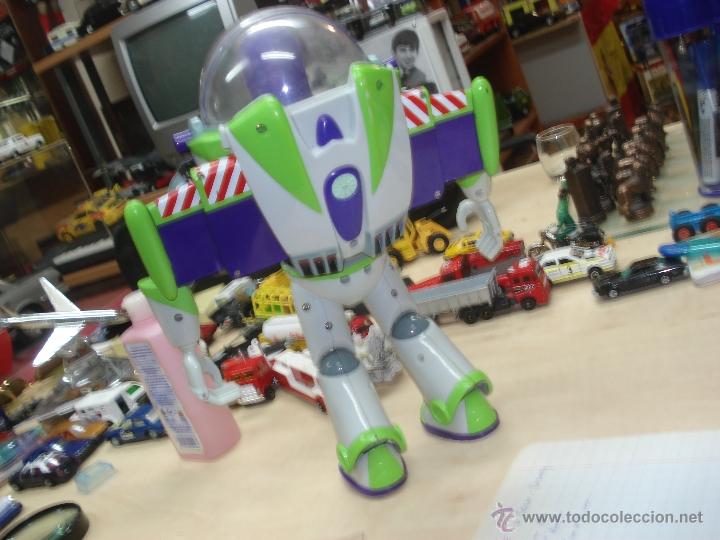 Figuras de acci&oacute;n: Robot Toy Story - Buzz Lightyear de Thinkway / Disney - Foto 3