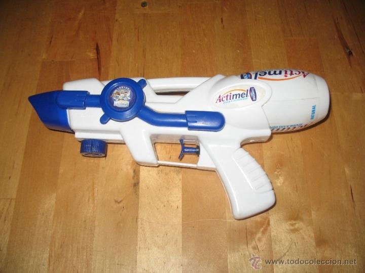 Figuras de acci&oacute;n: DANONE EQUIPO ACTIMEL PISTOLA DE AGUA WATER FUNCIONA PROMOCI&Oacute;N ACTICARDS LUMINOSAS