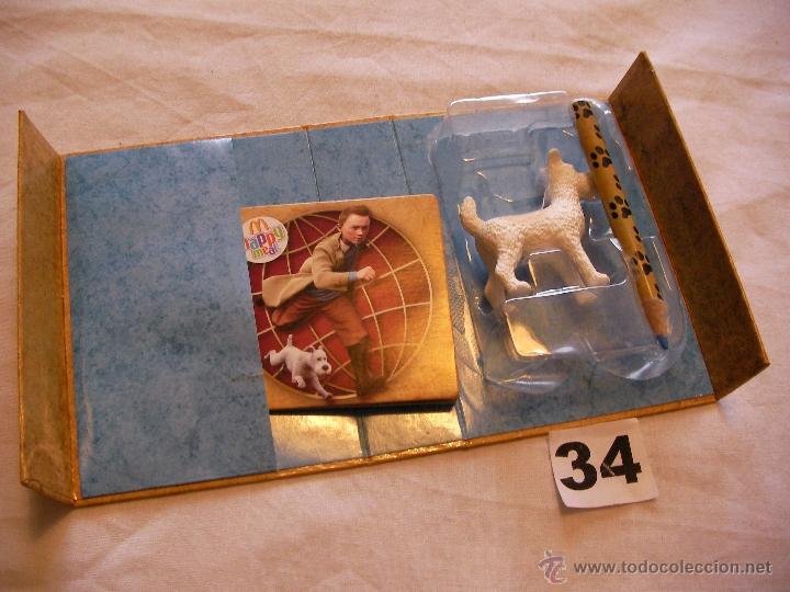 Figuras de acci&oacute;n: PERRO DE TINTIN CON DIARIO EN ESTUCHE - Foto 1
