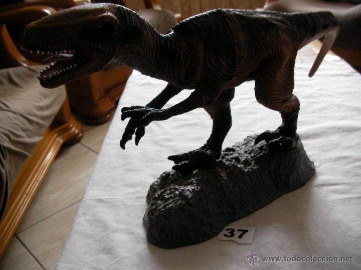 Figuras de acci&oacute;n: GRAN DINOSAURIO INTERACTIVO CON BASE - Foto 1