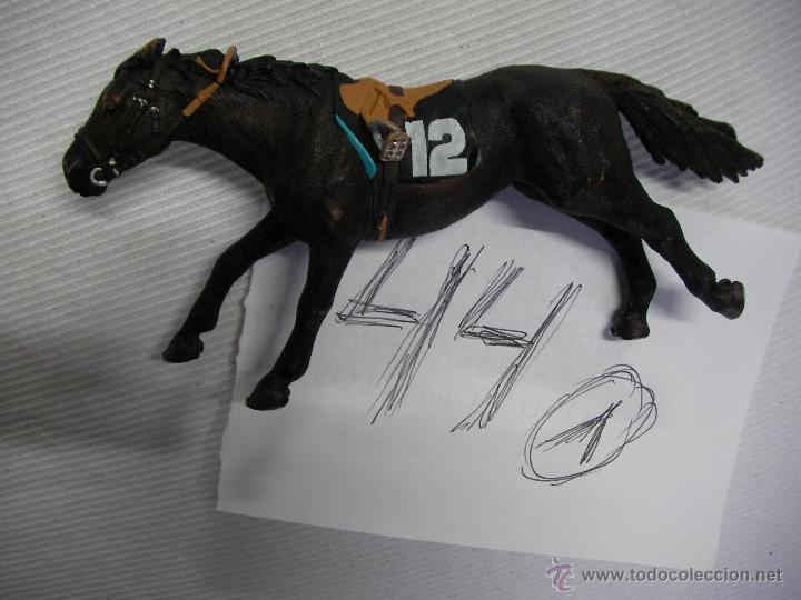 Figuras de acci&oacute;n: CABALLO DE CARRERAS - Foto 1