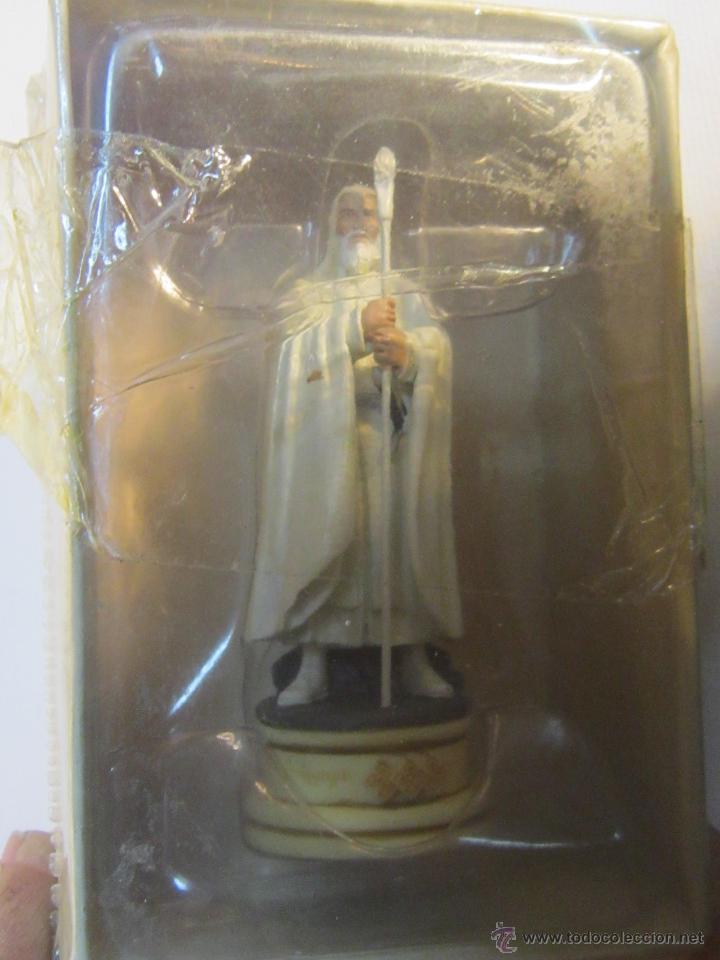 Figuras de acci&oacute;n: EL SE&Ntilde;OR DE LOS ANILLOS - GANDALF - Foto 2