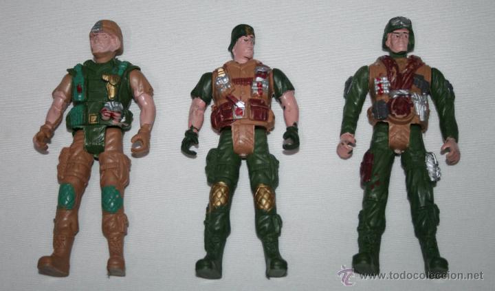 Figuras de acci&oacute;n: LOTE DE 3 SOLDADOS DE JUGUETE DE PVC