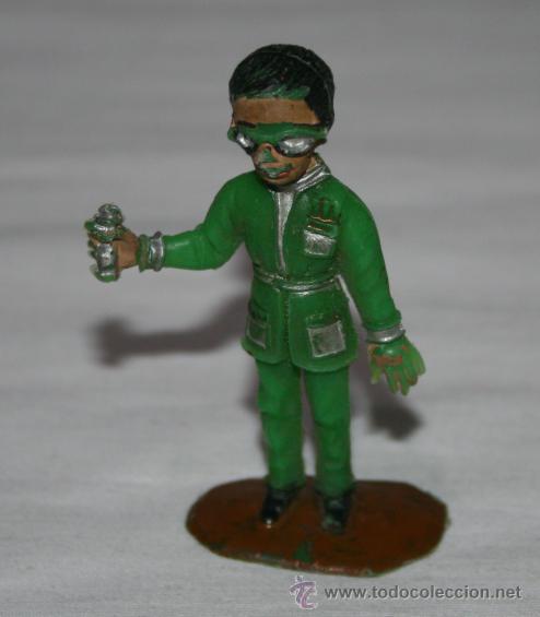 Figuras de acci&oacute;n: ANTIGUO MU&Ntilde;ECO VERDE DE PASTICO, CURIOSO - Foto 1