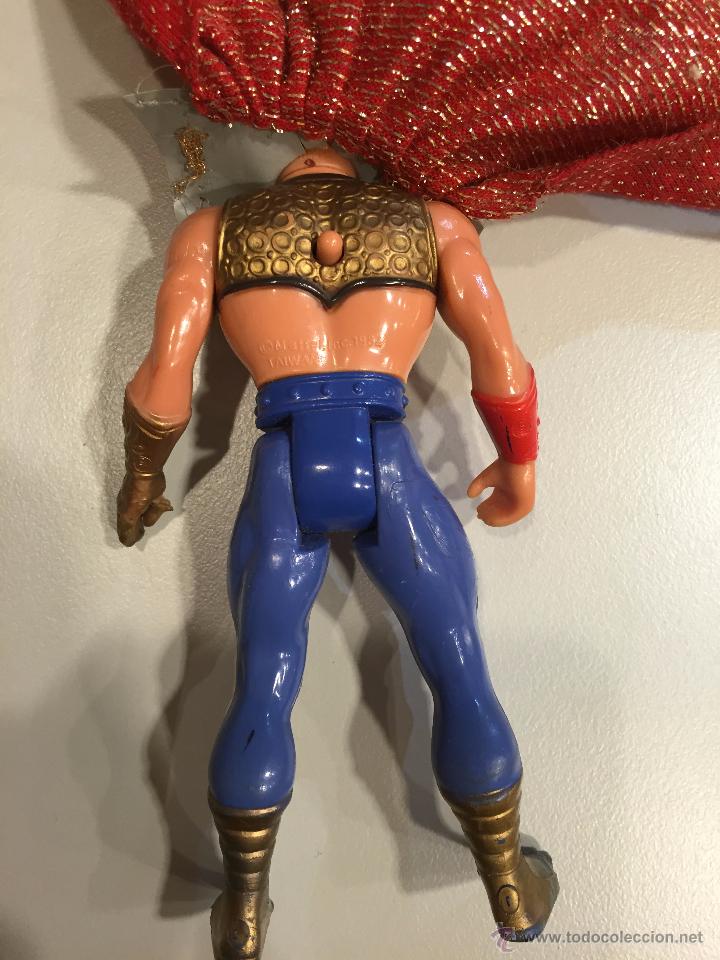 Figuras de acci&oacute;n: ANTIGUA FIGURA BOW CON CAPA ROJA Y CORAZON - Foto 2