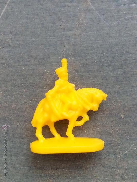 Figuras de acci&oacute;n: ANTIGUA FIGURA PLASTICO JUGUETE KIOSCO PIPAS CHICLES.... CABALLERIA CABALLO. phoskitos bimbo cropan