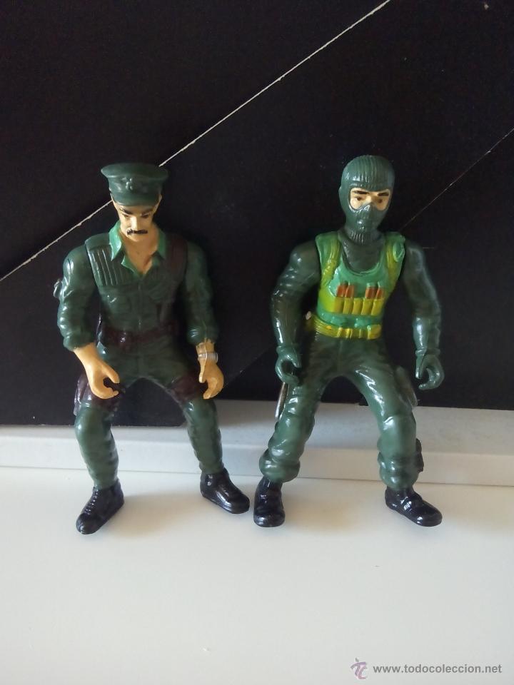 Actionfiguren: Antiguas Figuras de acci&oacute;n Soldados Fuerzas Especiales. Brazos articulados.