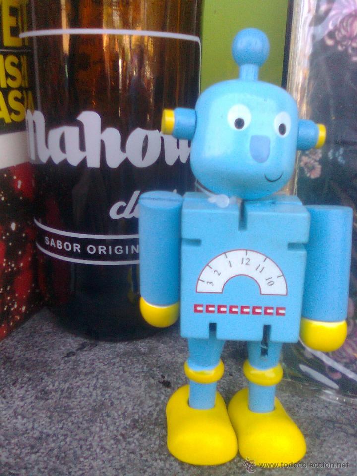 Figurines d'action: Robot&iacute;n el bailar&iacute;n - Antiguo robot multiforme de madera en azul resplandeciente. 14,50 cms -ver