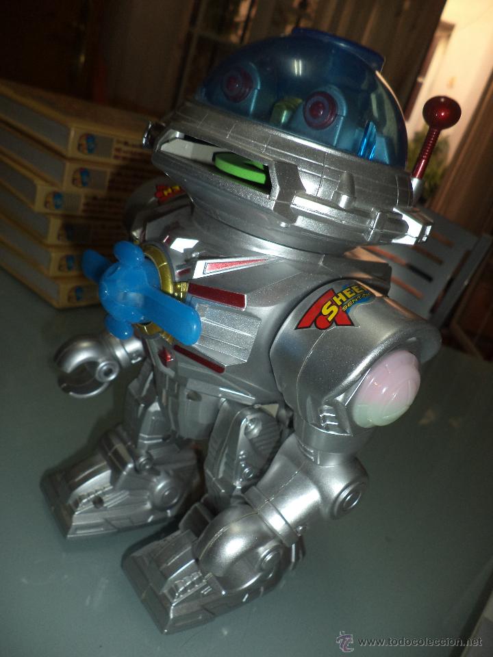 Figuras de acci&oacute;n: Robot - Sentinel Sheen.Aut&oacute;mata a pilas. - Foto 2