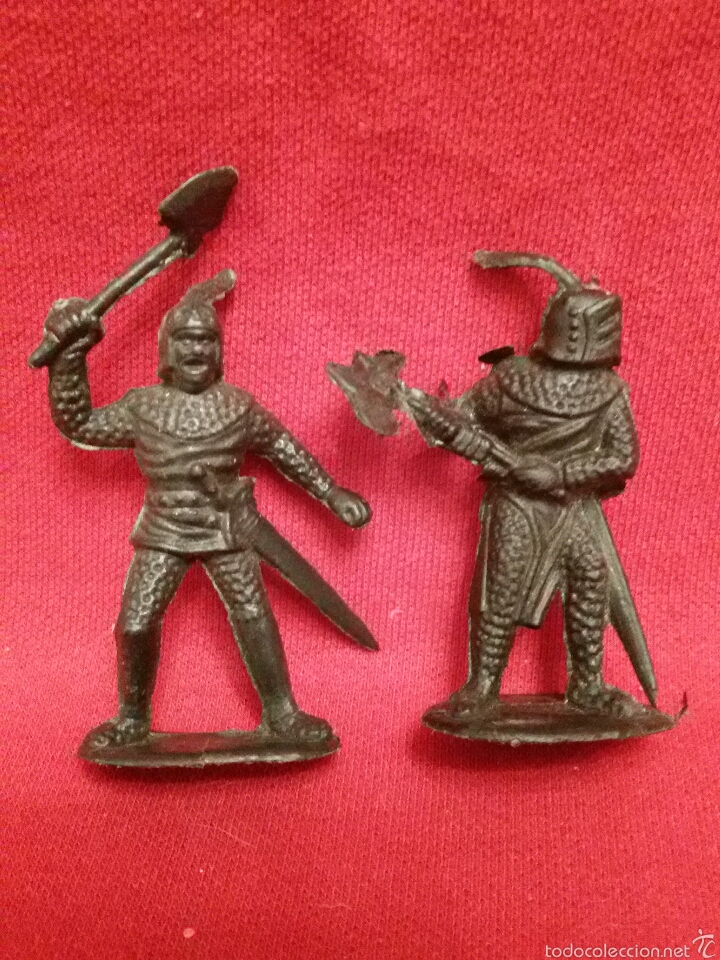 Figuras de acci&oacute;n: Lote de 2 figuras de plastico / Guereros feudales #0598