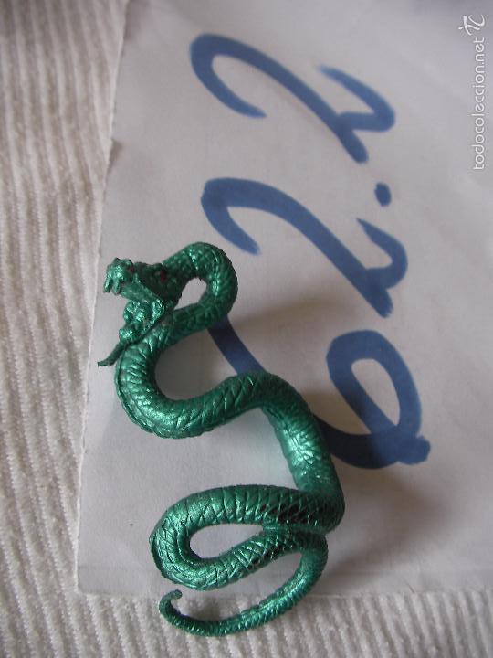 Figuras de acci&oacute;n: SERPIENTE VERDE ATACANDO - Foto 1