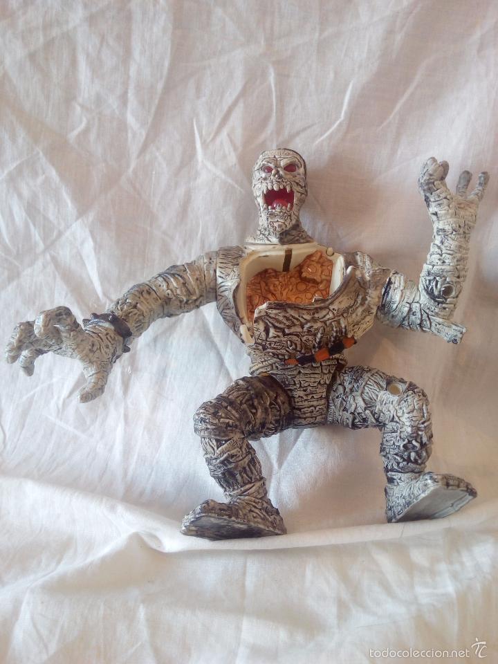 Figuras de acci&oacute;n: Momia, de 20 cms de alto - Foto 2