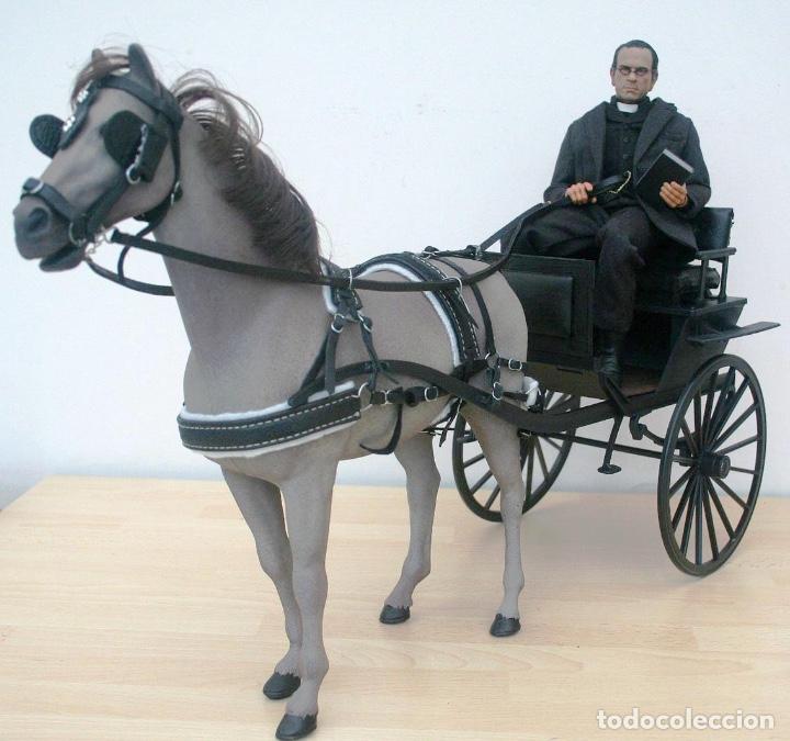 Figuras de acci&oacute;n: Figura custom escala 1/6 Oeste Americano Caballo con carro y sacerdote