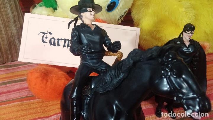 Figuras de acci&oacute;n: EL ZORRO CON CABALLO y A PIE CON CAPA - Foto 2