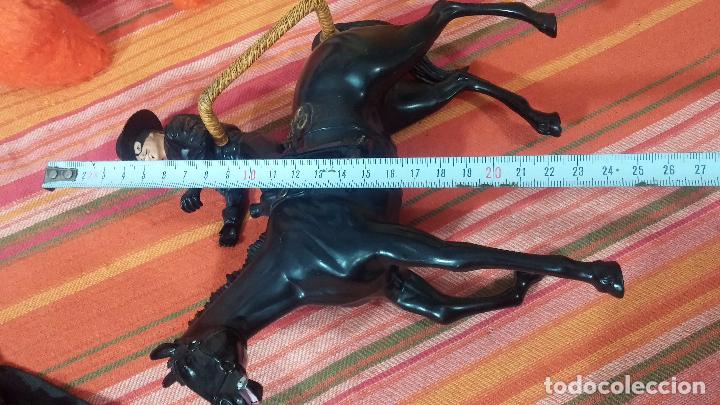 Figuras de acci&oacute;n: EL ZORRO CON CABALLO y A PIE CON CAPA - Foto 16