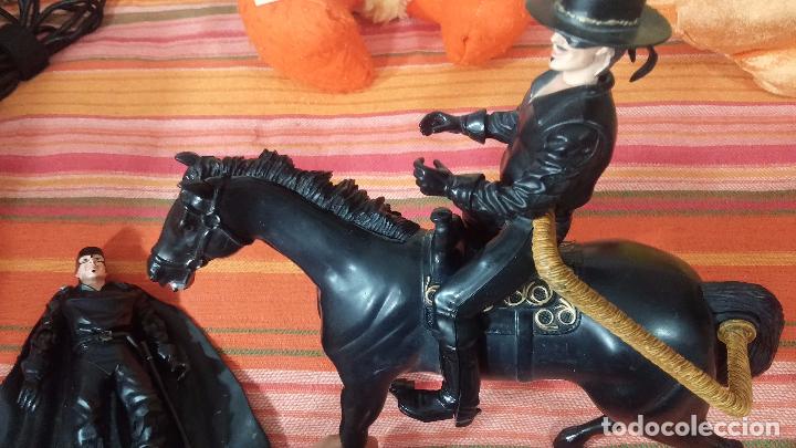 Figuras de acci&oacute;n: EL ZORRO CON CABALLO y A PIE CON CAPA - Foto 18