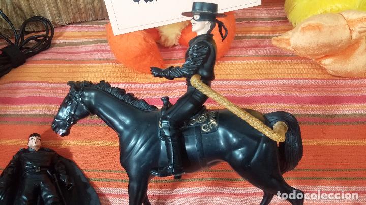 Figuras de acci&oacute;n: EL ZORRO CON CABALLO y A PIE CON CAPA - Foto 19