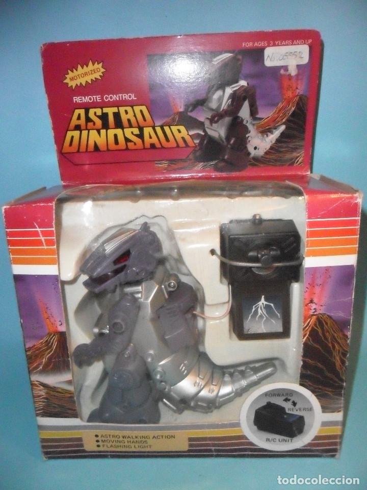 Figuras de acci&oacute;n: ASTRO DINOSAUR BATTERY OPERATED 1985 - Foto 1