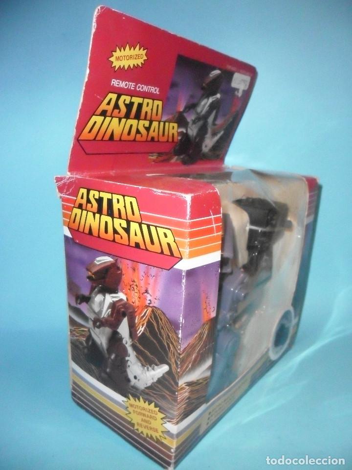 Figuras de acci&oacute;n: ASTRO DINOSAUR BATTERY OPERATED 1985 - Foto 3