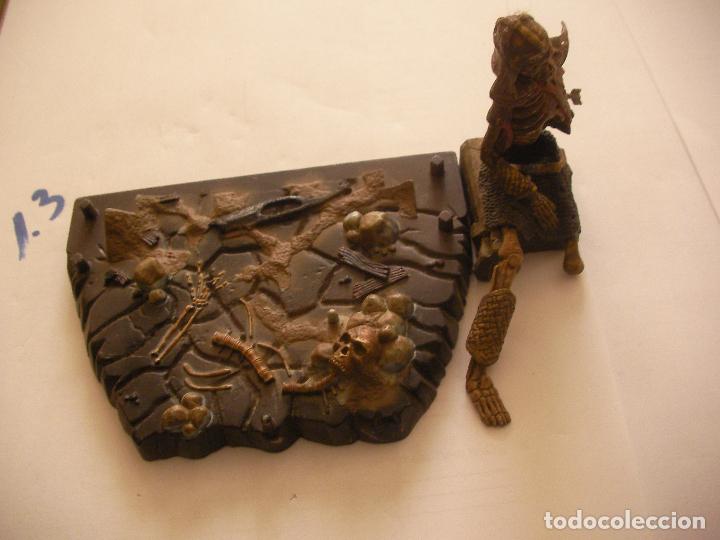 Figuras de acci&oacute;n: DIORAMA CON FIGURA DE ACCION ESQUELETO - Foto 2