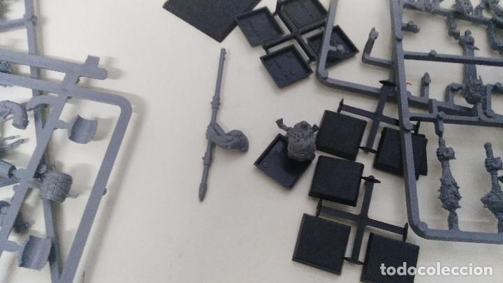 Figuras de acci&oacute;n: lote de caja warhammer - Foto 7