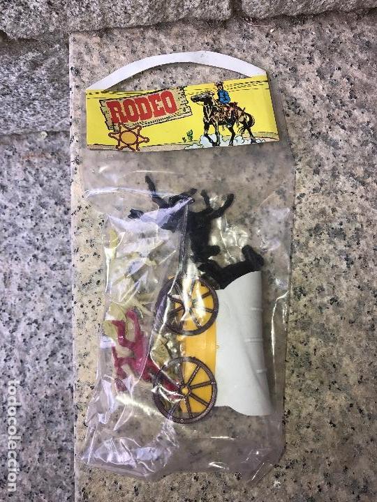 Figuras de acci&oacute;n: Blister o bolsas tipicas de los 60 de juguetes vienen de tienda cerrada muy interesante