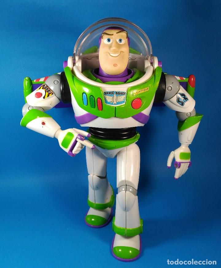 buzz lightyear articulado