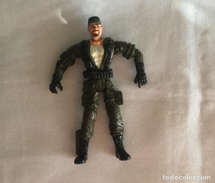 Figurines d'action: FIGURA HASBRO 2001 buen estado
