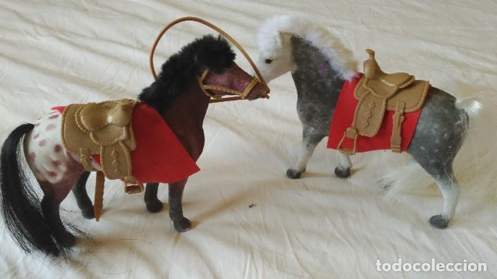 Actionfiguren: Lote 2 caballos pepri