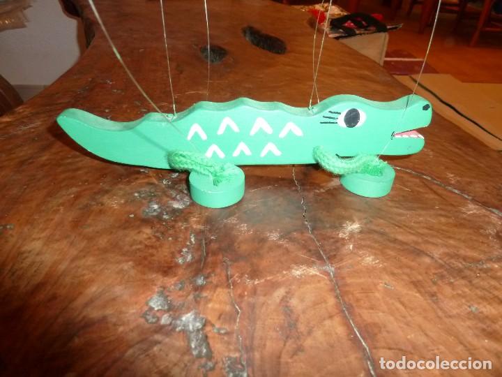 Figuras de acci&oacute;n: Marioneta cocodrilo madera - Foto 2