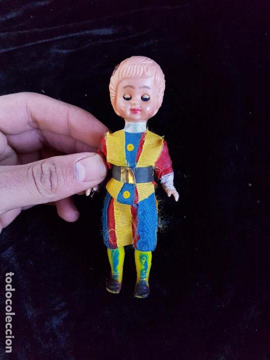 Action Figures: ANTIGUO MU&Ntilde;ECO DE CELULOIDE.