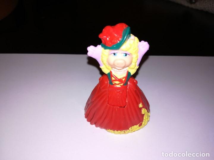 Figurines d'action: FIGURA DE ACCION PROMOCIONAL BURGER KING MUPPETS MISS PEGGY