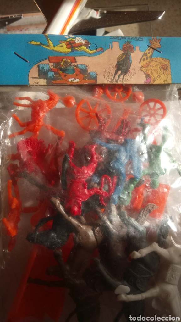 Figuras de acci&oacute;n: BOLSA SERJANBOYS FAR-WEST. - Foto 1