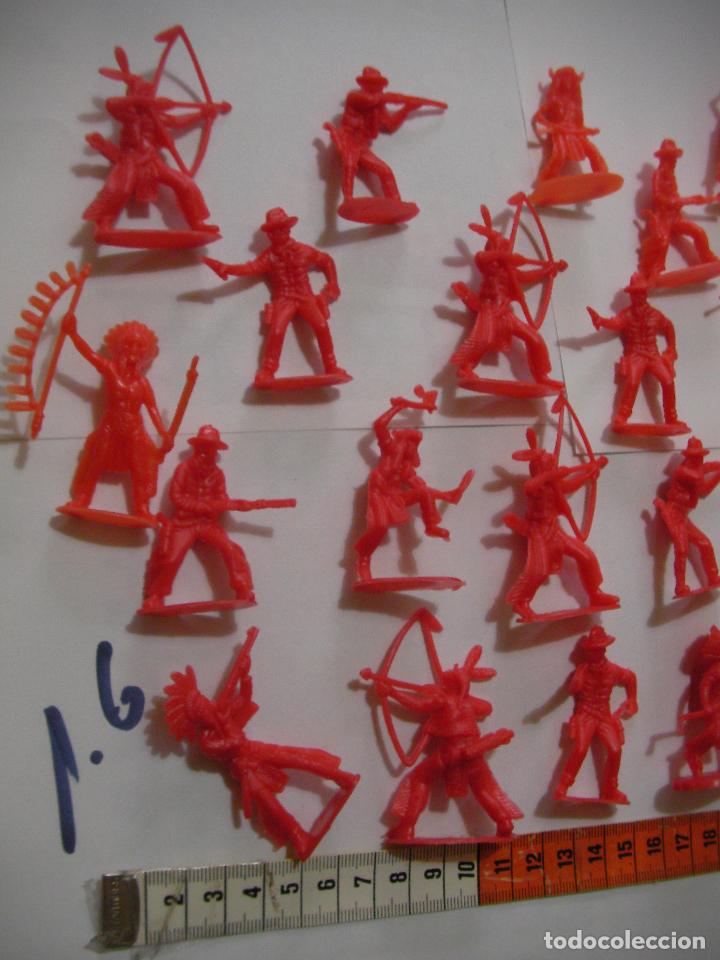 Figuras de acci&oacute;n: GRAN LOTE DE VAQUEROS E INDIOS - Foto 2