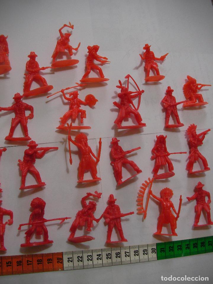 Figuras de acci&oacute;n: GRAN LOTE DE VAQUEROS E INDIOS - Foto 3