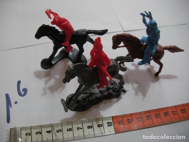 Figuras de acci&oacute;n: LOTE DE INDIOS A CABALLO - Foto 1