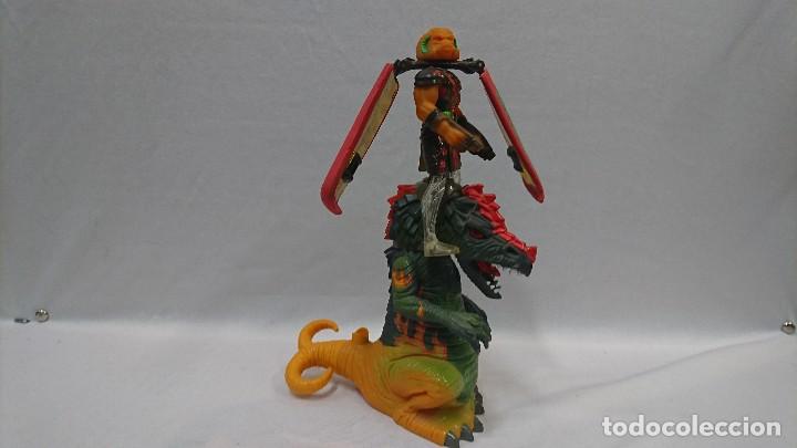 Figuras de acci&oacute;n: FIGURA VOLADORA DRAGON FLYZ - Foto 1