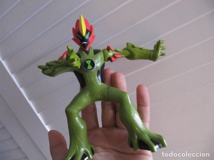 Figuras de acci&oacute;n: FIGURA ARTICULADA BEN 10-BANDAI-ALIEN&Iacute;GENA-MONSTRUO MUTANTE-2008