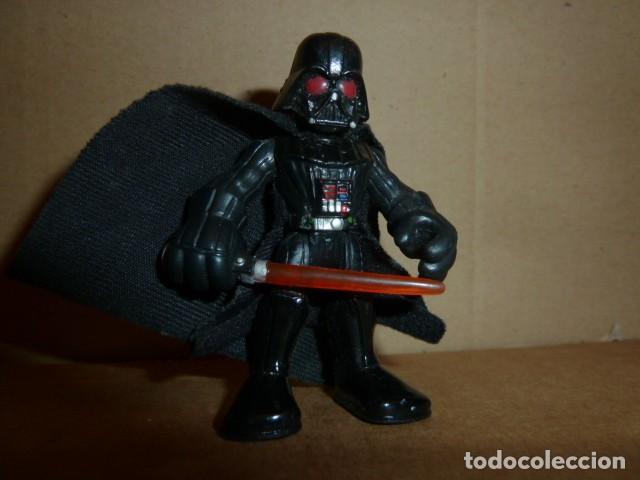 Figuras de acci&oacute;n: Star Wars, Darth Vader. Hasbro 2011 - Foto 1