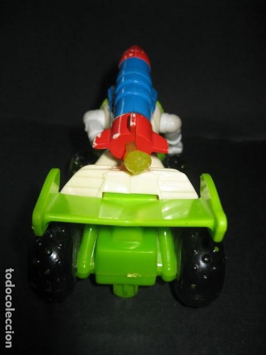 Figuras de acci&oacute;n: Buzz Lightyear con coche y cohete - Foto 3