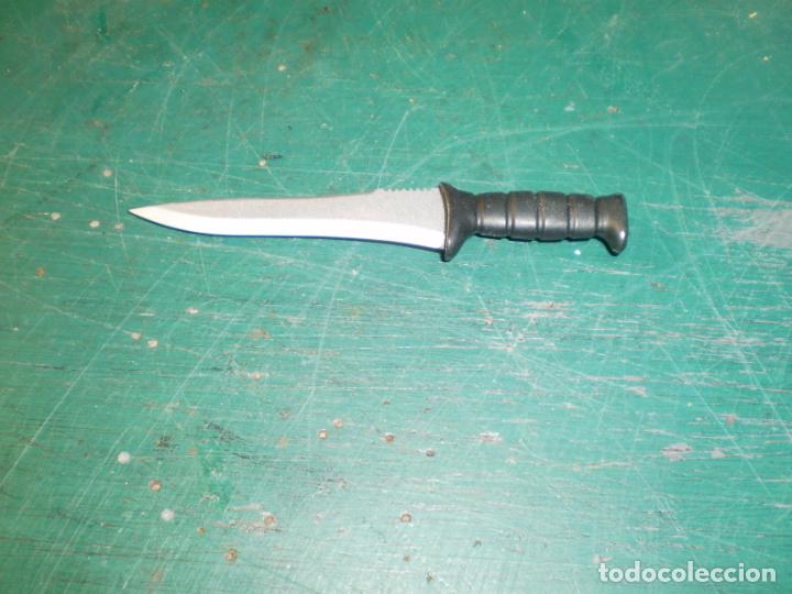 Figuras de acci&oacute;n: DRAGON CUCHILLO DE COMBATE ESCALA 1/6 - Foto 1