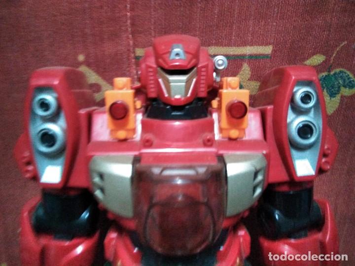 Figuras de acci&oacute;n: Robot articulado a pilas 33 cm. - Foto 2