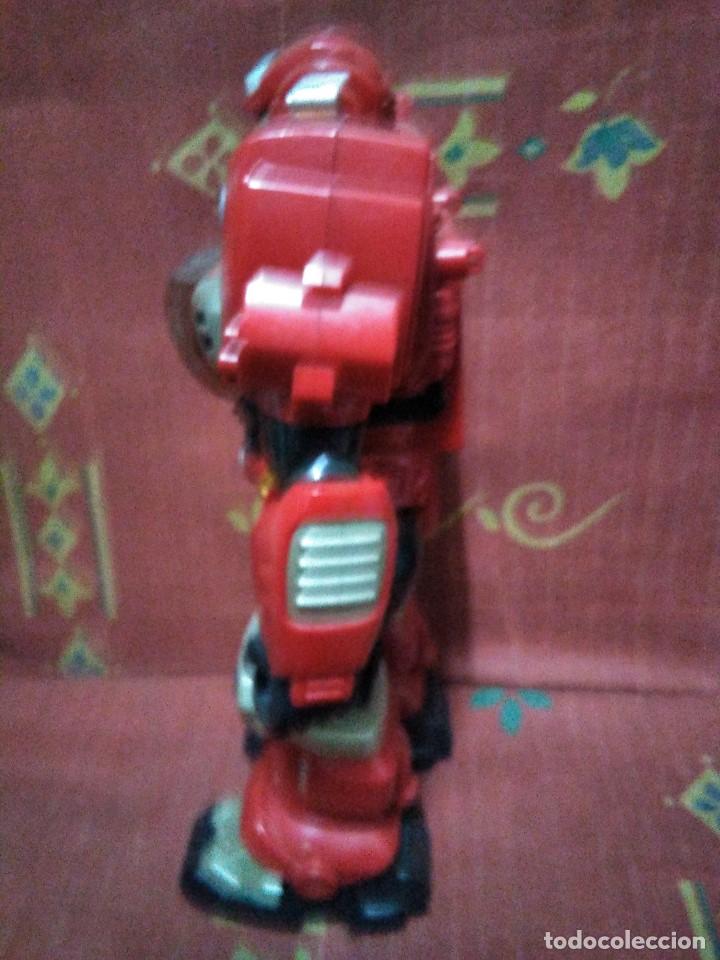 Figuras de acci&oacute;n: Robot articulado a pilas 33 cm. - Foto 5