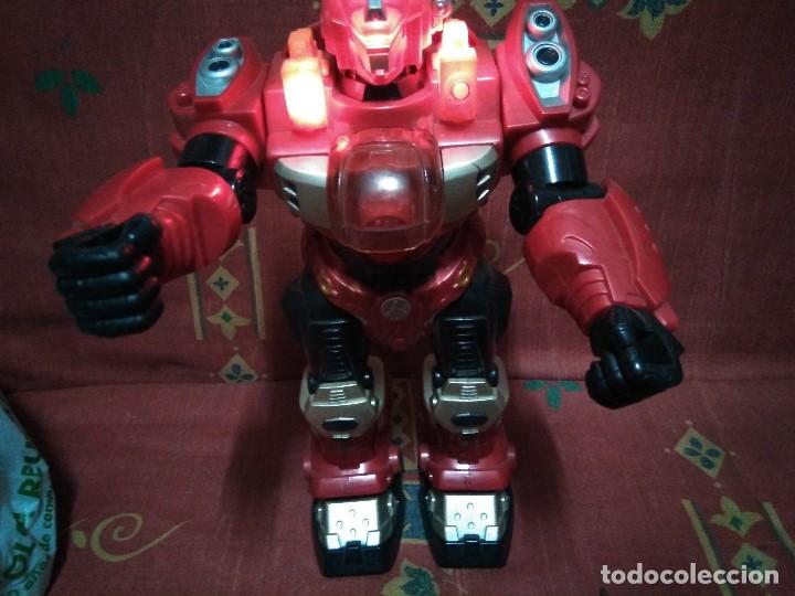 Figuras de acci&oacute;n: Robot articulado a pilas 33 cm. - Foto 11