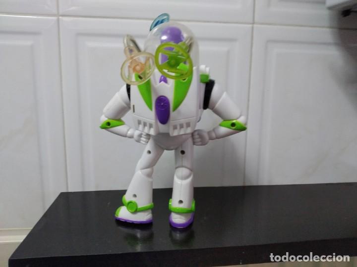 Figuras de acci&oacute;n: TOY STORY BUZZLIGHTYEAR 20 CM. (NO FUNCIONA) - Foto 2